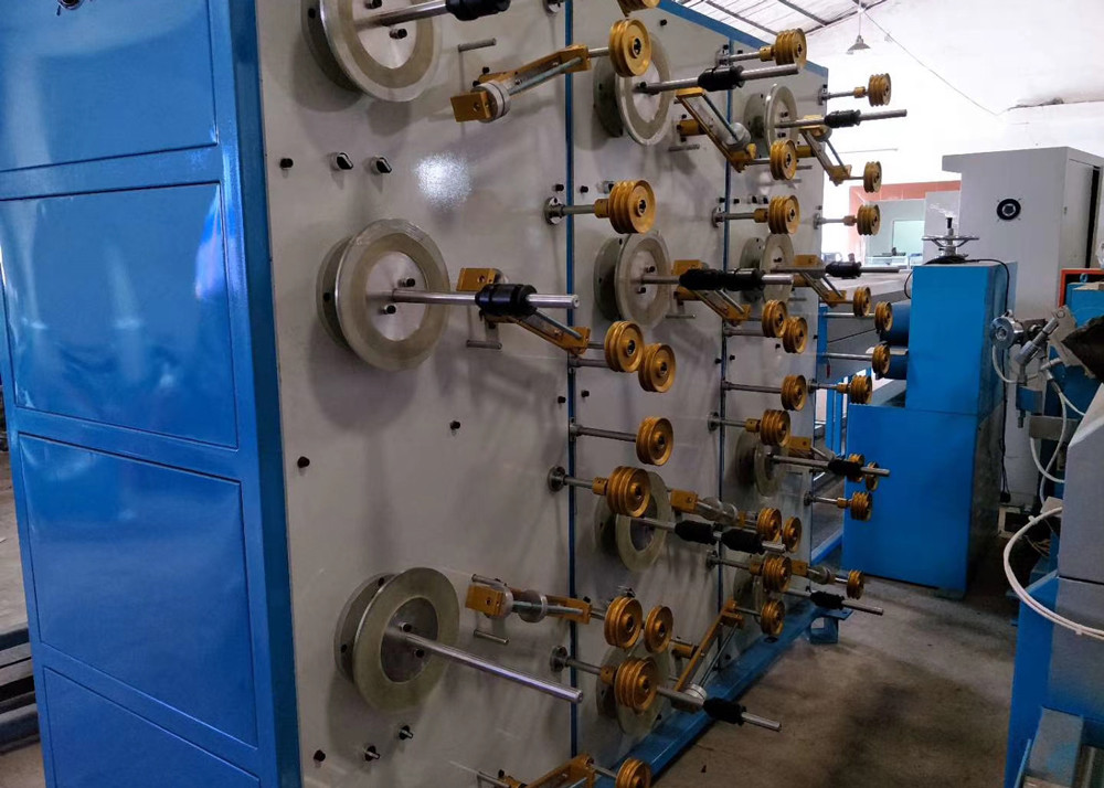 25kw 70kg/H High Speed FTTH Fiber Optic Cables PVC Extruder Machine Production Line