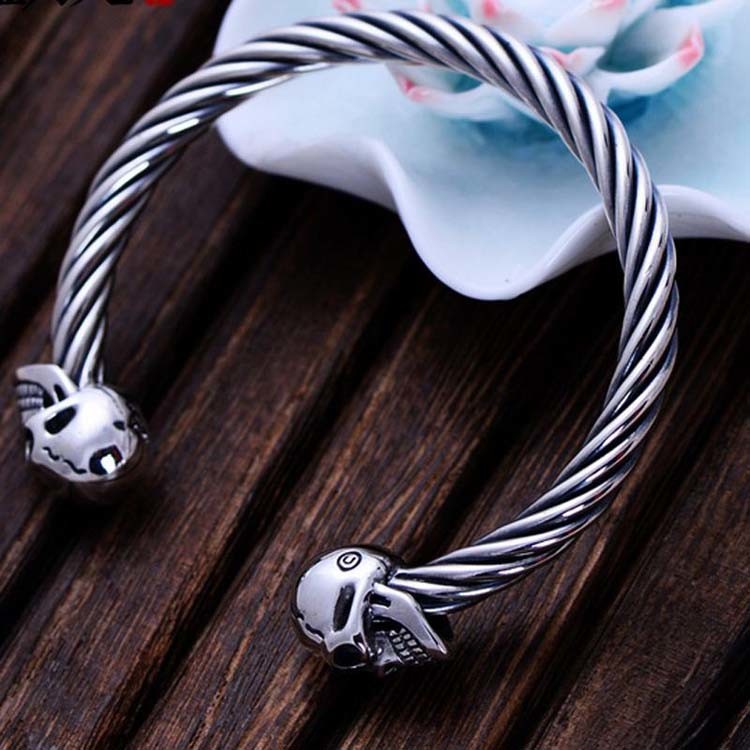 Sterling Silver Cable Cuff Bracelet with Skull Vintage Jewelry (B6041204)