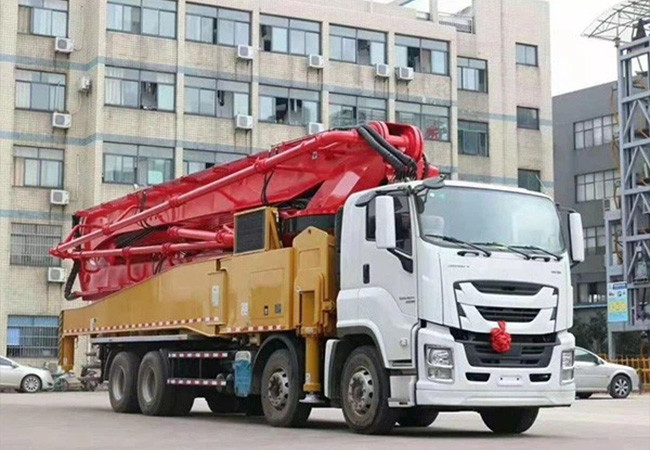 Remote Controlled EuroII To Euro V Pump Truck For Precise Positioning In Complex Environments