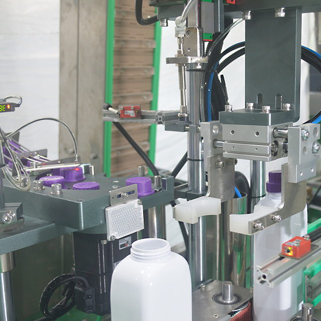 Fully Automatic Lower Cap Linear Capping Machine for Laundry Detergent Shampoo Bottles