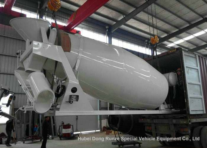 Compact Custom Truck Bodies 6 - 8m3 Concrete Mixer Truck Body With Italy Mixing Pump
