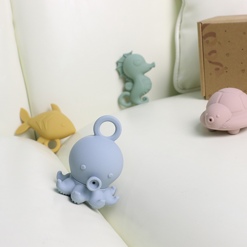Custom Popular Silicone Ocean Animal Octopus Fish Turtle Seahorse Kids Baby Bath Toys Gift Set Water Spray Squishy