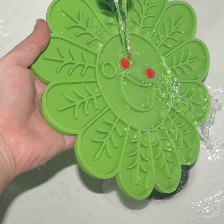 Durable Dog Slow Feeder Lick Pad Anti Tear Silicone Pet Food Mat