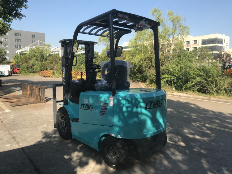 Ltmg 4 Wheel Electric Forklift Truck Low Running Cost With LED Lamp And 450ah Battery