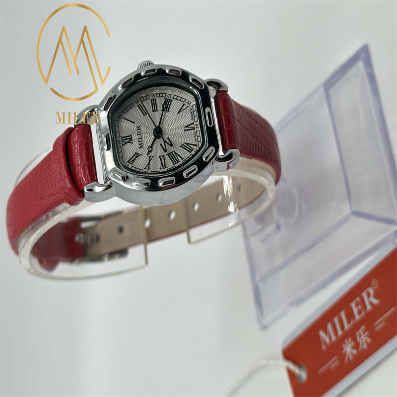 Customized Zinc Alloy Case Quartz Watch Personalized Leather Strap Wristwatch