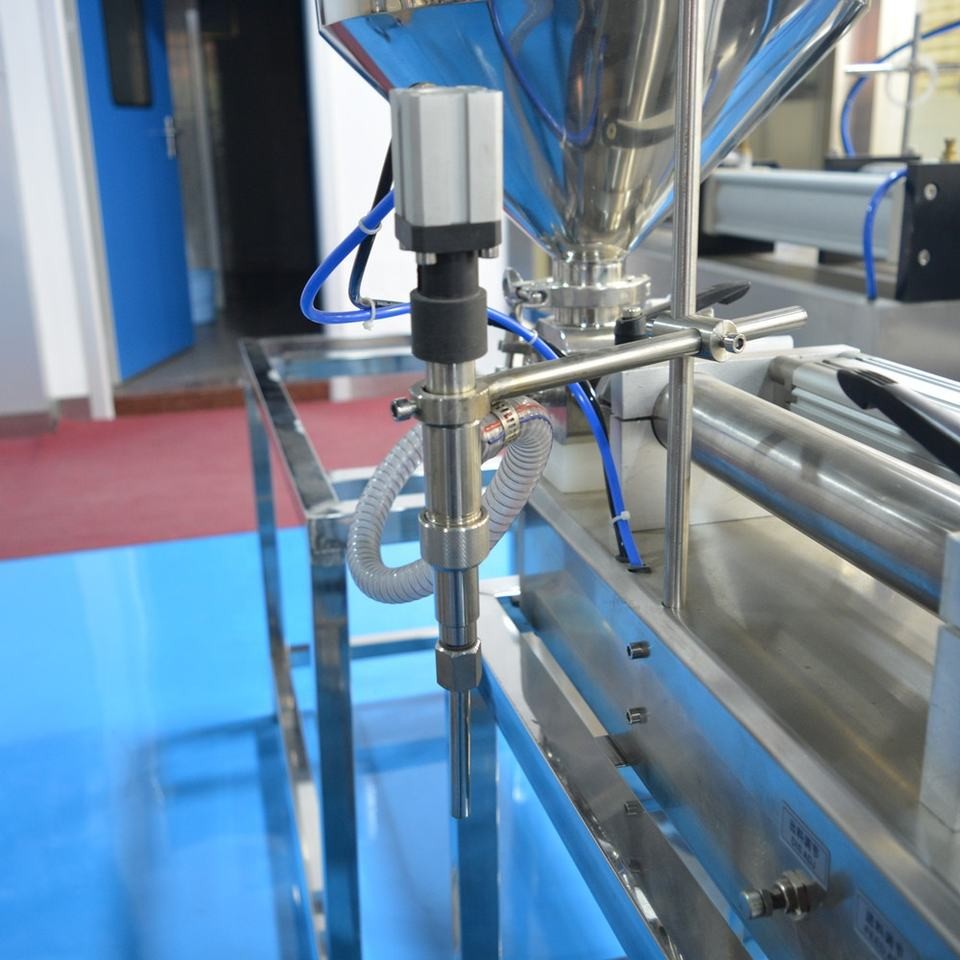 Small Sanitizer Gel Bottle Liquid Filling Machine Semi Automatic 0.75kw