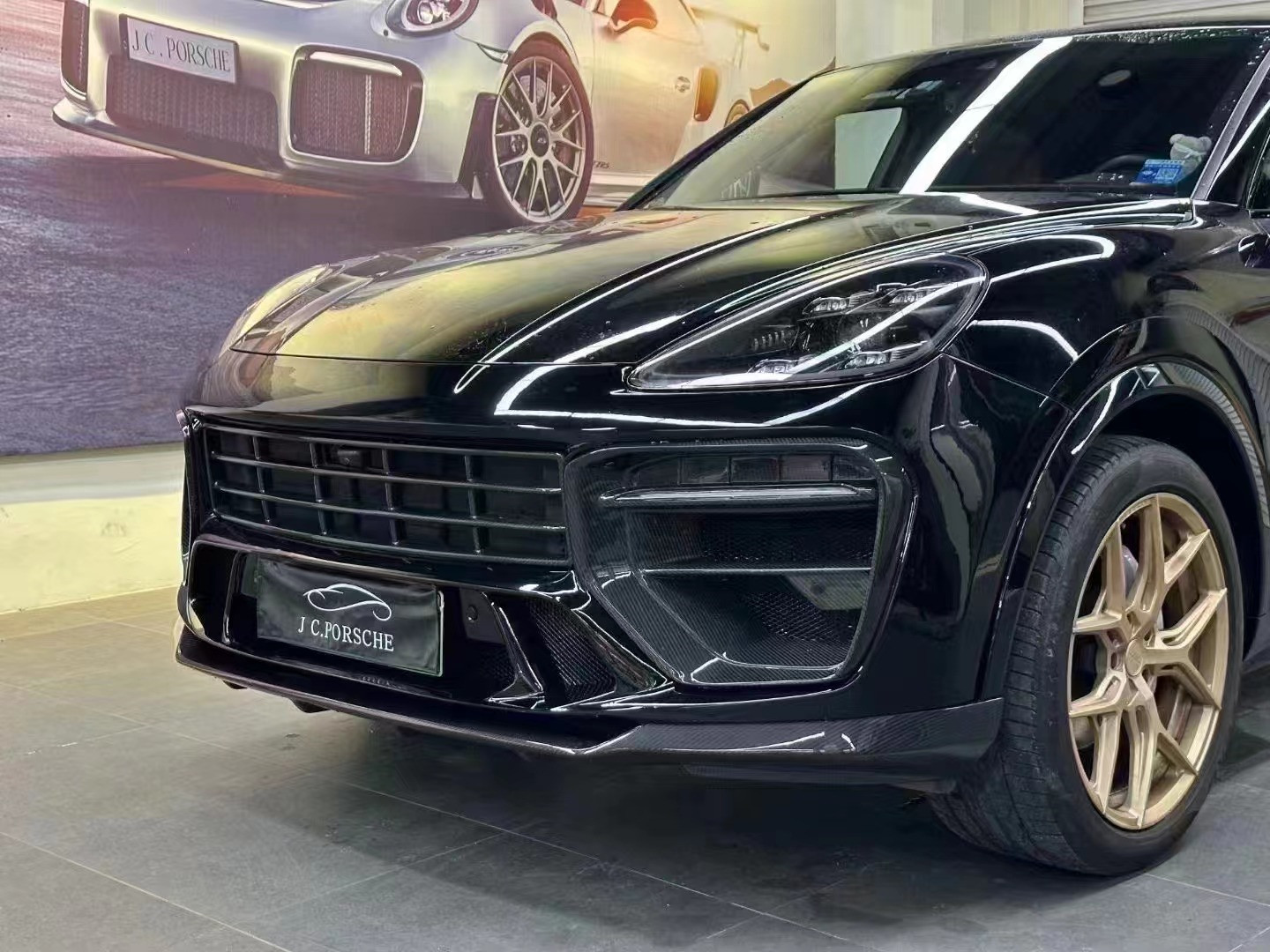 Cayenne Porsche Body Kit Dry Carbon Fiber MTR Style Front Lip Diffuser