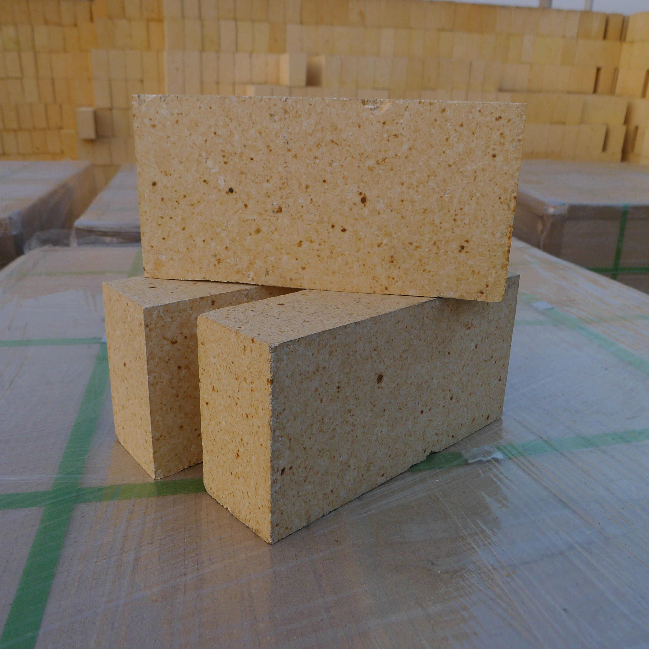 Widely Used Heat Resistant High Temperature Brick For Fireplace Theater And Pizza Oven