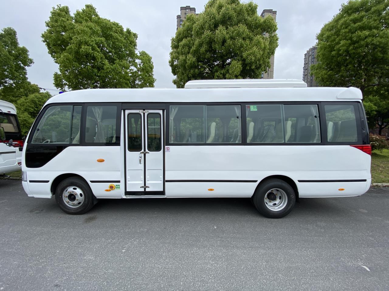 20 Seats RHD LHD Coaster Bus with EURO 3 Emission and Manual Transmission