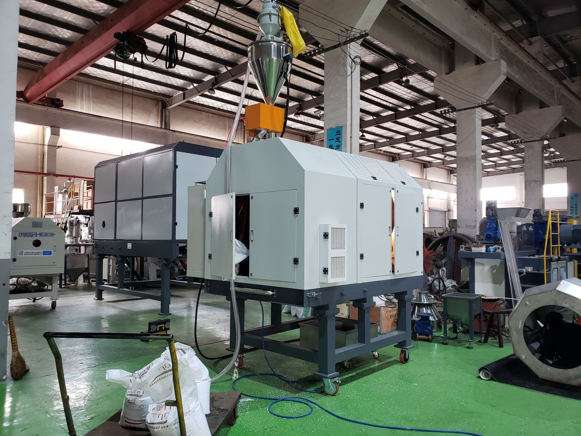 LIANDA Siemens Control 50 Ppm Plastic Dryer Machine
