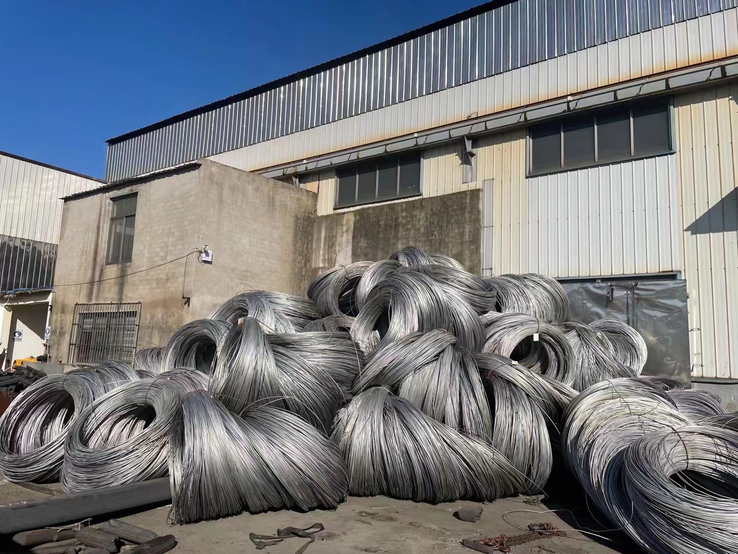 EN10147 / EN10142 / DIN 17162 / JIS G3302 Steel Wire Rod With Standard Sea Package
