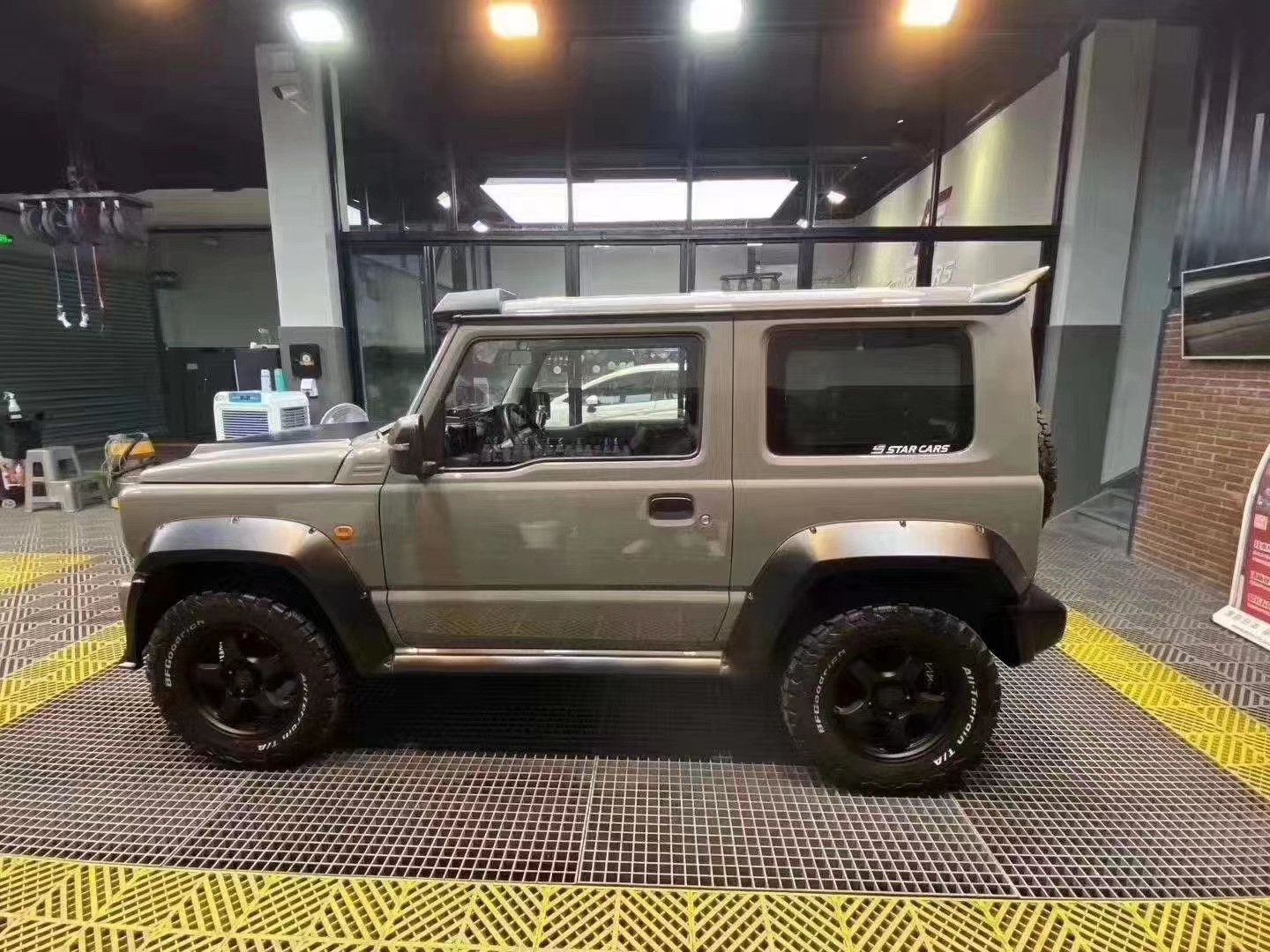 The New Product JIMNY Body Kit JIMNY Upgraded LB Style Front and Rear Bumper Wide Bodyki