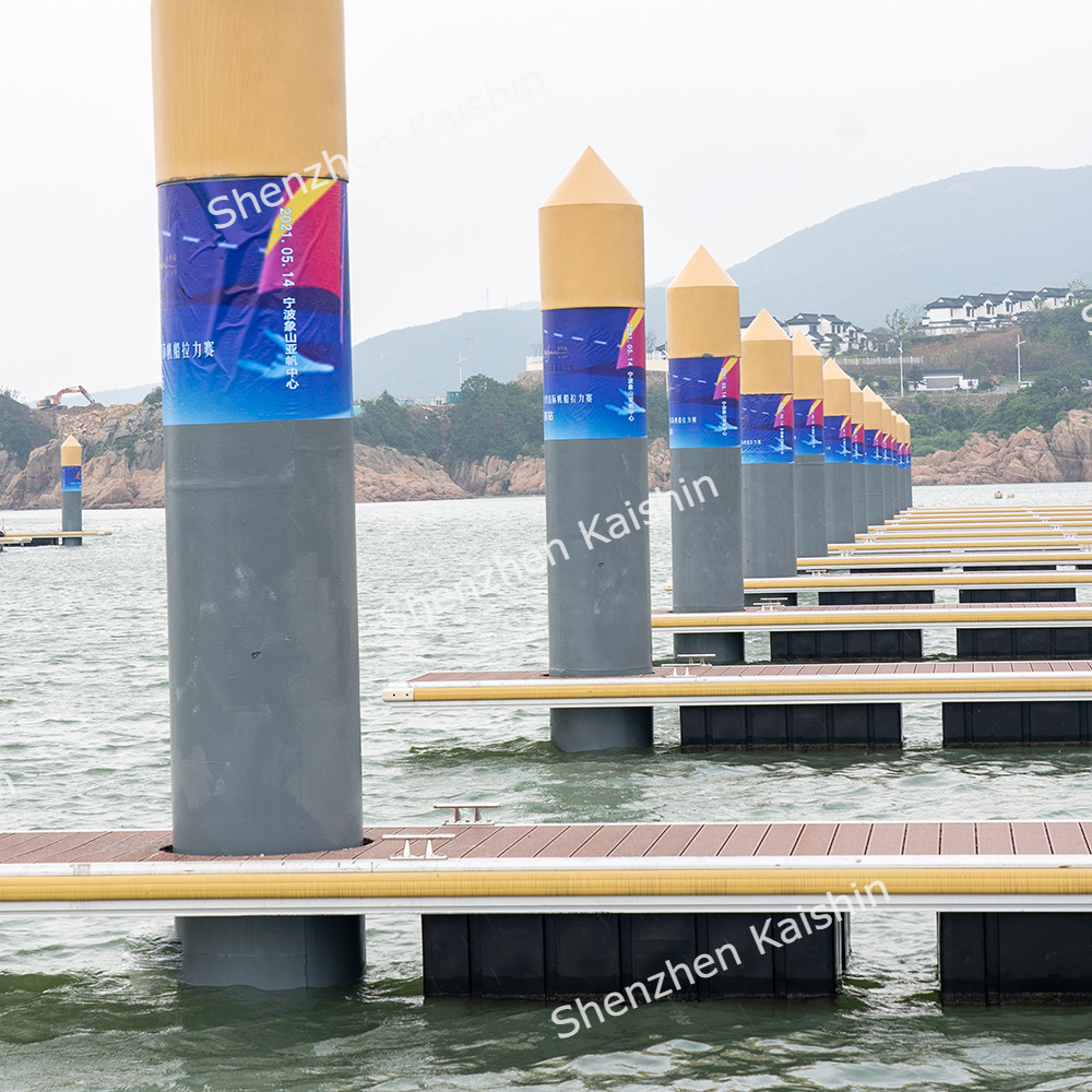 Marine Floating Finger Dock Customized Size 15-20 Years Lifespan Aluminum Alloy Floating Pontoon For Yacht Ship Boat