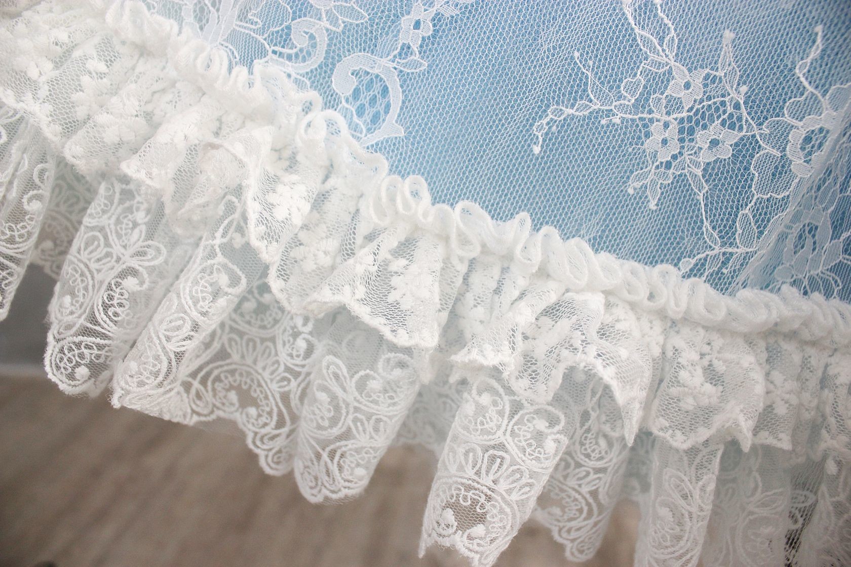 100%Cotton Embroidery Lace On Mesh Fabric Color Can Be Dye To Match As Required
