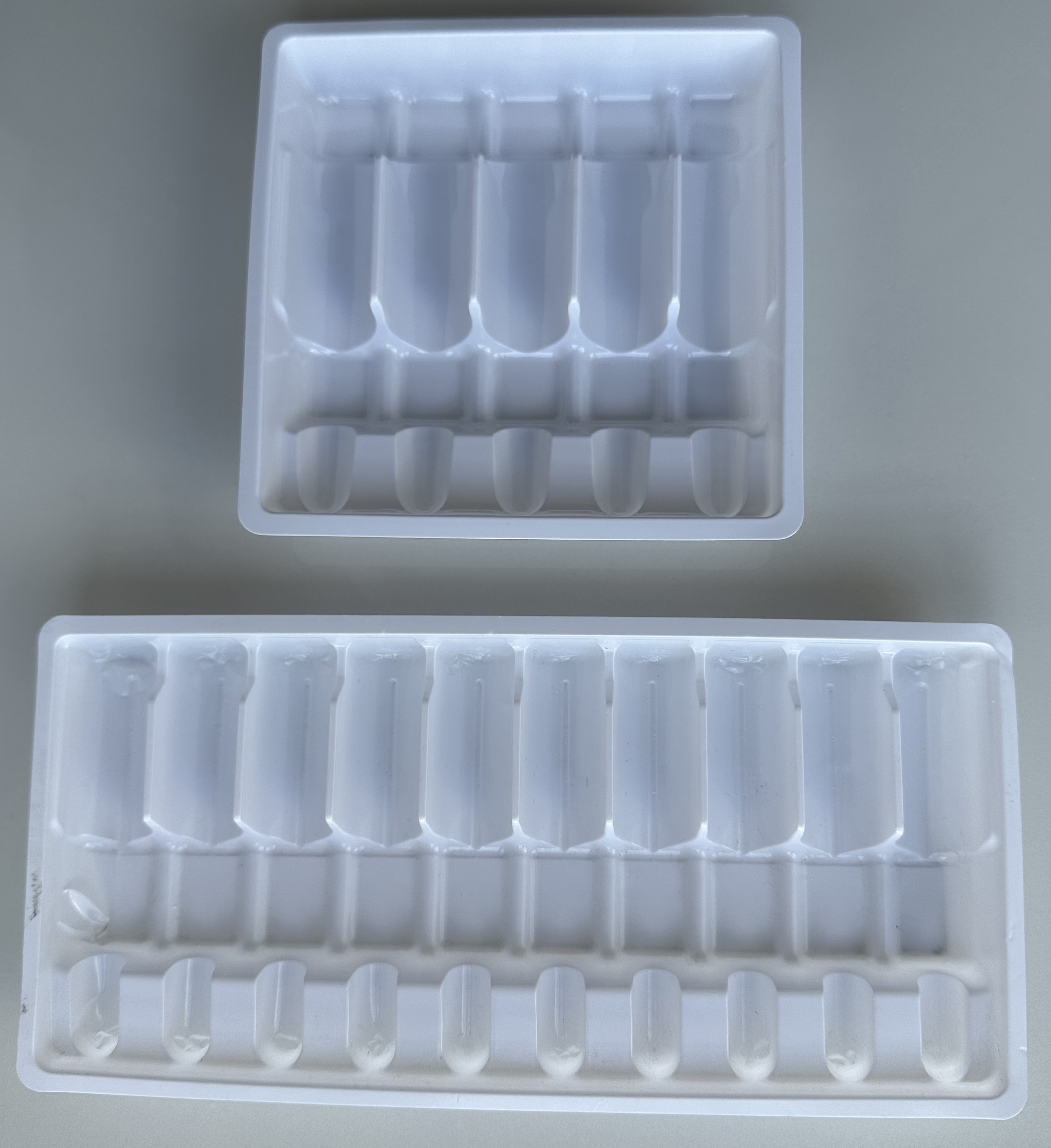 Pharmaceutical PET Ampoule Tray Customization 1ml 2ml 5ml 10m Water Injection Ampoule Tray PET Vacuum Forming Tray Customization