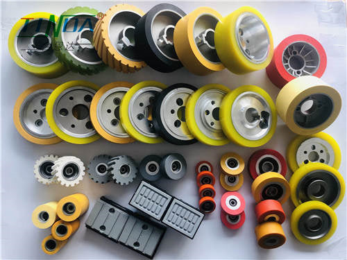 Six Spindle Rubber Roller Wheel Used In Woodboard Profile Wrapping Machines