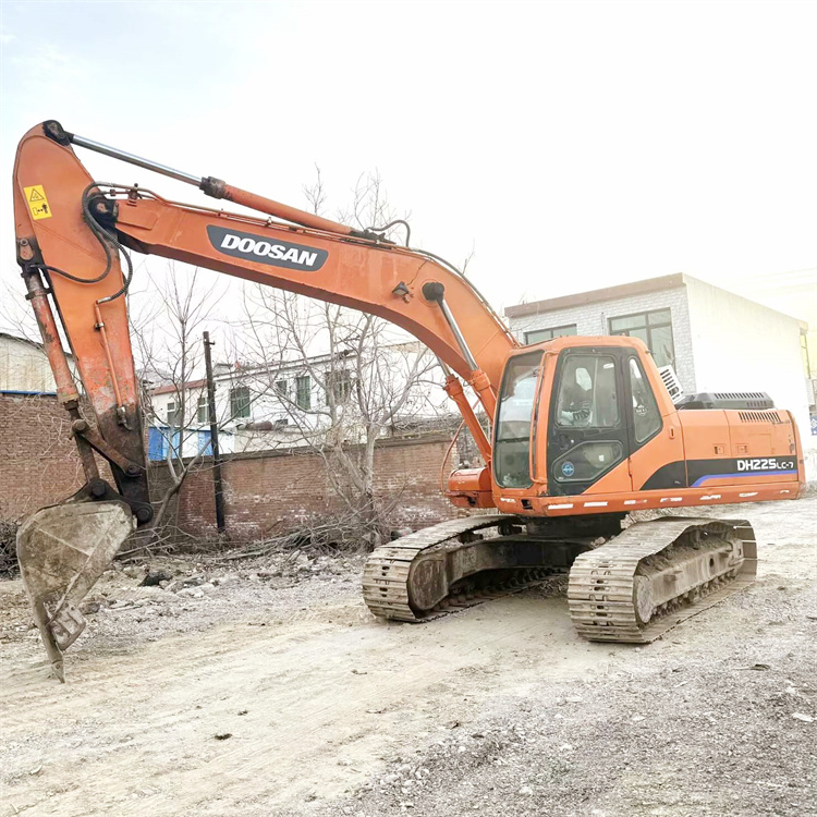 Good Condition Doosan DH225 Used Excavator Original Korea Made With Hydraulic Cylinder