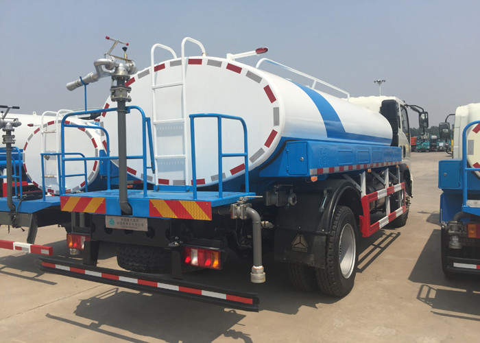 SINOTRUK HOWO Light truck Water Tank Truck 5-8CBM For Road Flushing