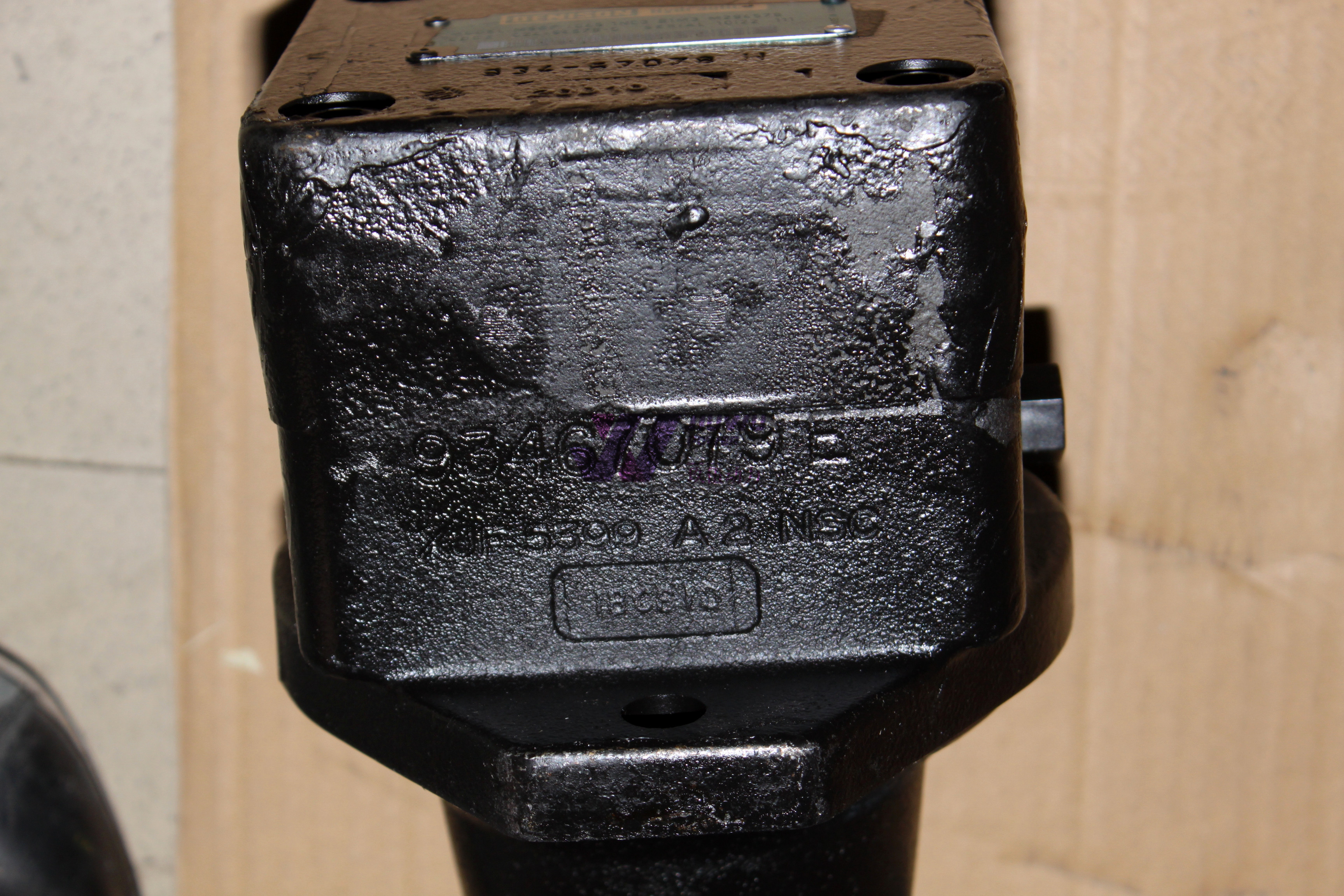 HITACHI ORIGINAL MOTOR;OIL 4634936 FOR ZX450-3 ZX850-3 ZX870-5G ZX450-3F JIUWU POWER