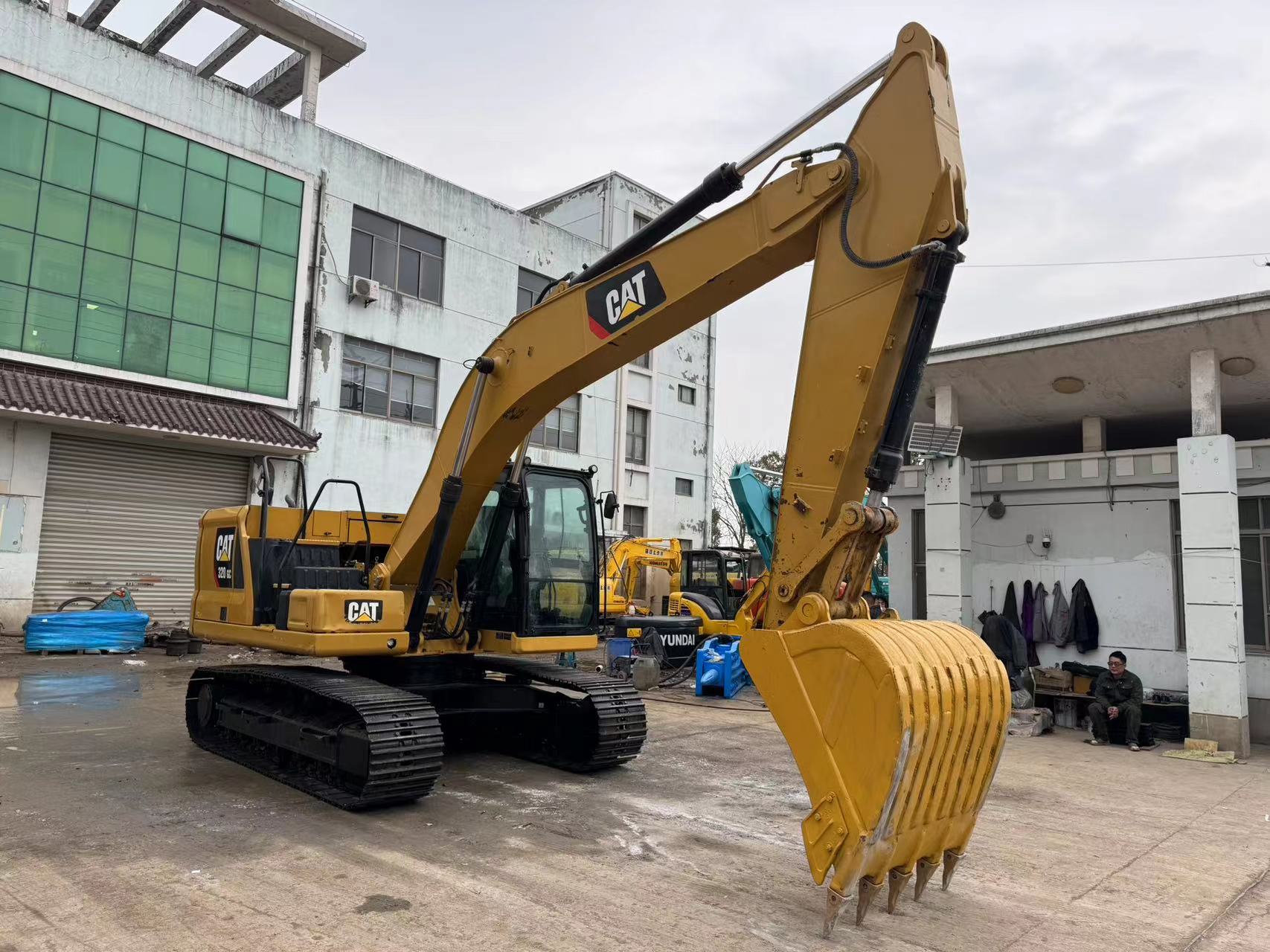 Hot sale Used CAT 320GC Mini Excavator Japan Caterpillar 320 320d2 320c 320d Hydraulic Excavator