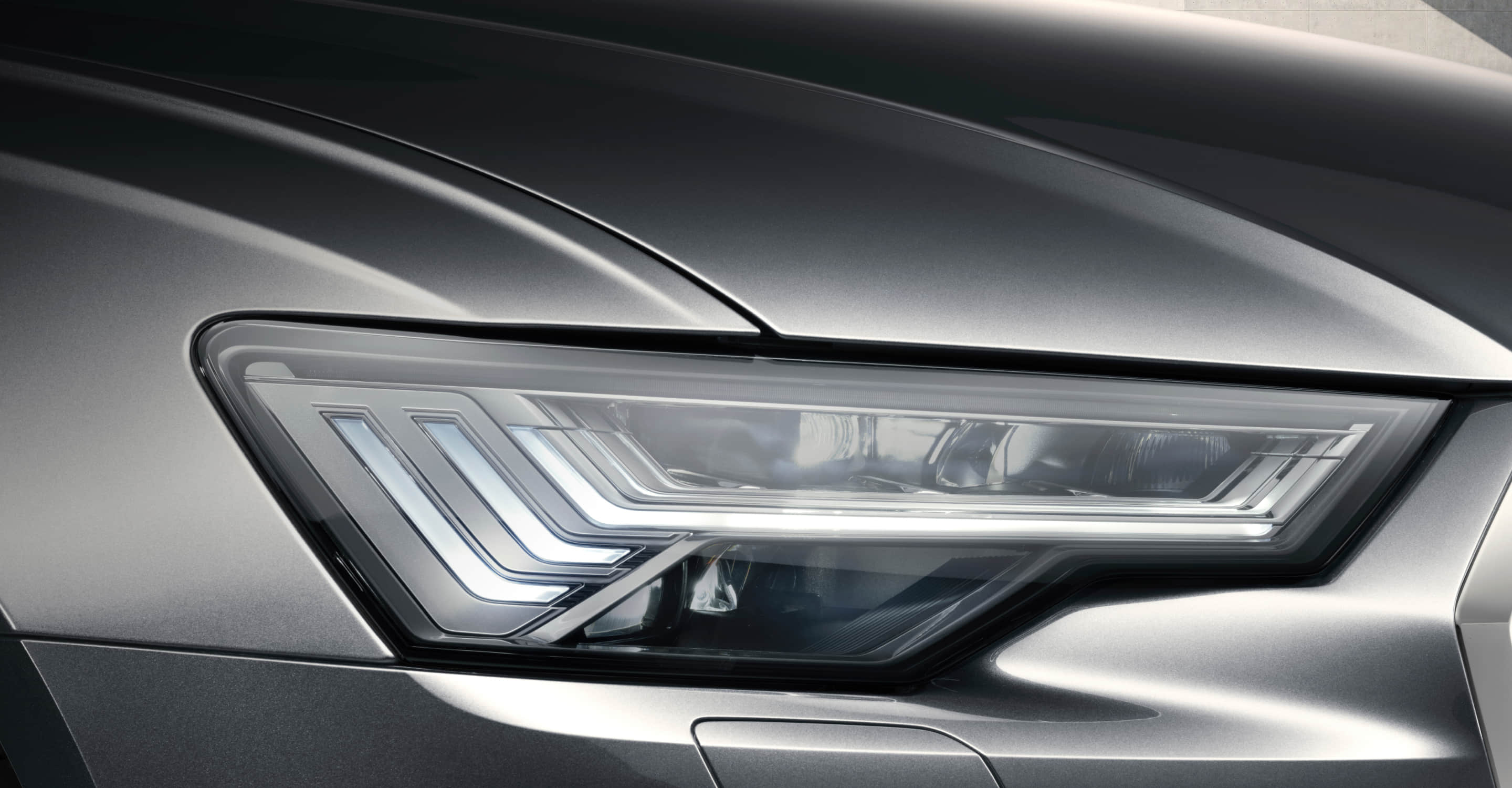 Audi A6L A7L Petrol Vehicle with Automatic Gear Box and Euro VI Emission Standard in 2024