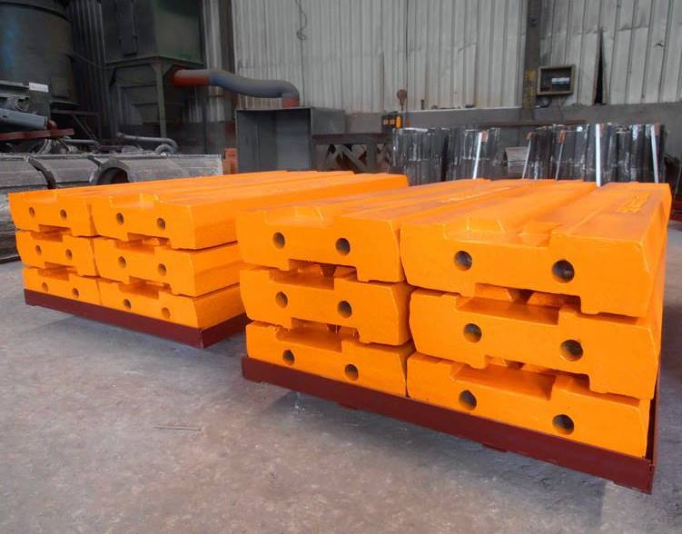 SBM PFW1214 blow bars high chrome impact crusher blow bar casting blow bar