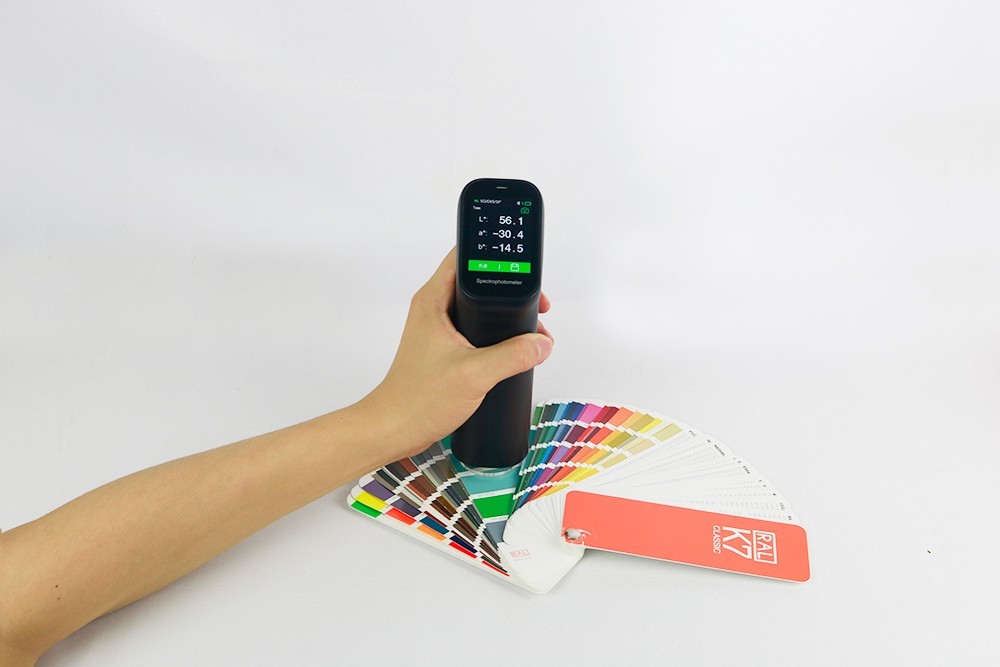 CS-500 Portable Spectrophotometer 26 Illuminants Multi Func Calibration Base