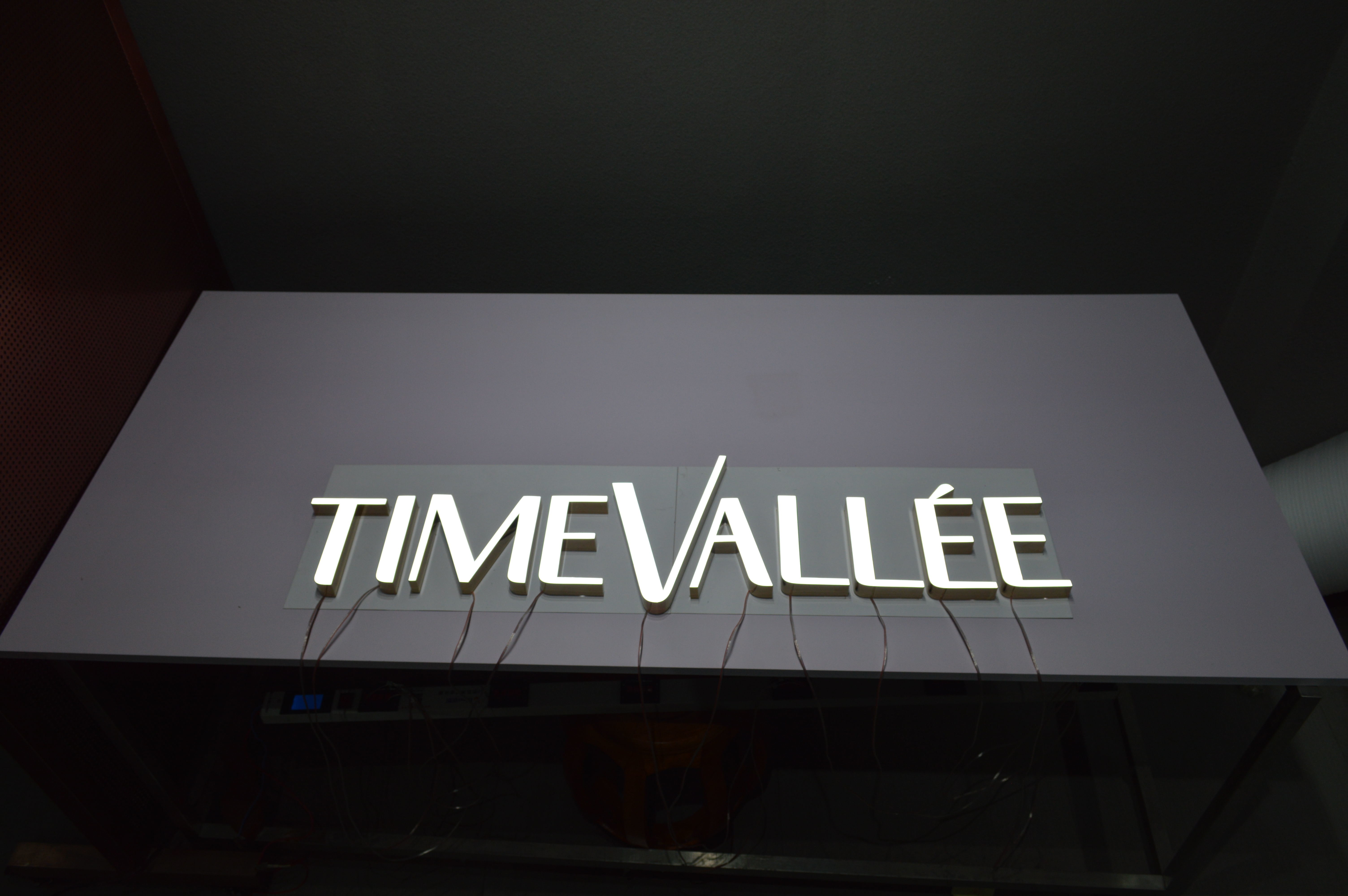 Illuminated 3D Front Lit Channel Letter Sign 30-50mm For Office Decoration