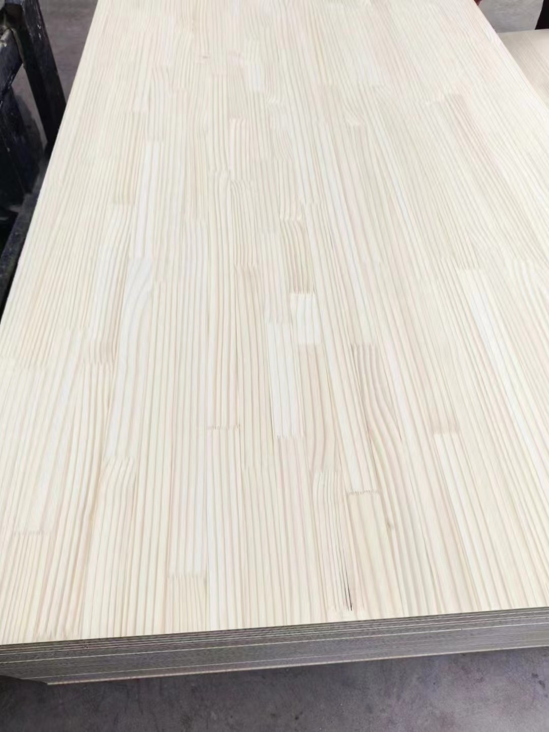 Factory Processing 1220 X 2440mm Wooden Board Pine Wood Boards