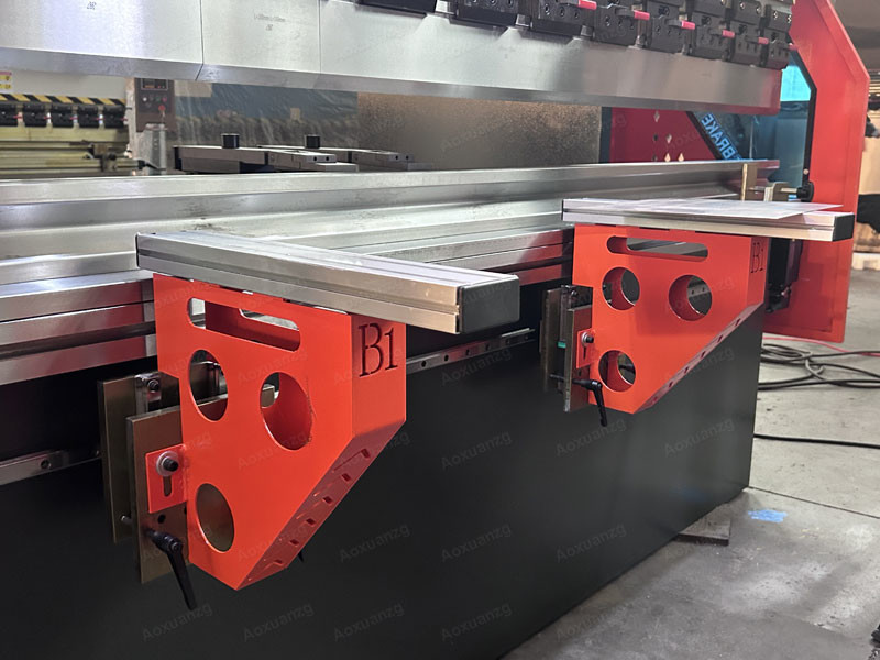 160Tons 3200mm Width Hydraulic Metal Bending Machine CNC DA58T Press Brake 4+1 Axis