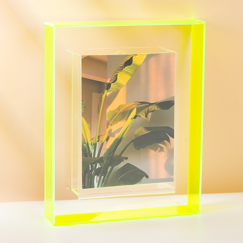 Modern Acrylic Floating Wall Frames , Magnetic Frameless Plexiglass Picture Frames