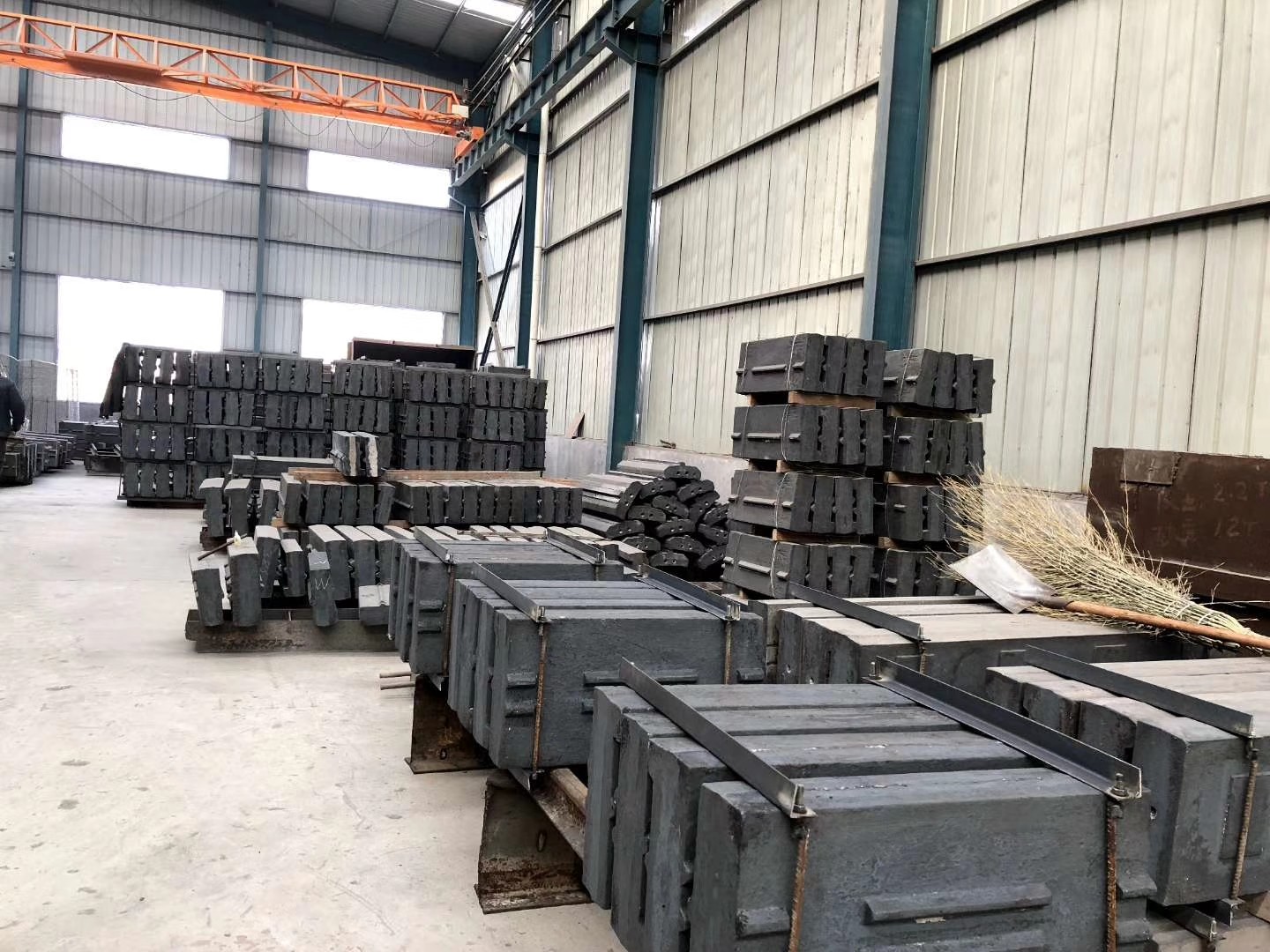 Limestone impact crusher impactor Hammer blow bar Spare Parts