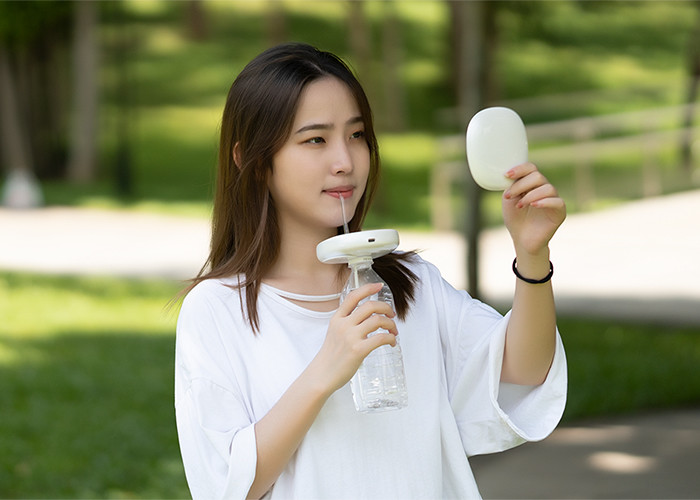 Mini Travel Size Water Flosser / Portable Dental Oral Irrigator 500mAh 100 - 240V