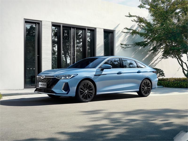Gasoline Chery Arrizo 8 Vehicle Automobile Two Wheel Drive Advanced Sedan