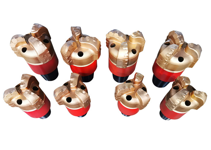 3 Blade Iadc S132 Pdc Bit 4-1/2" With 2-3/8" Api For Sandstone And Shale