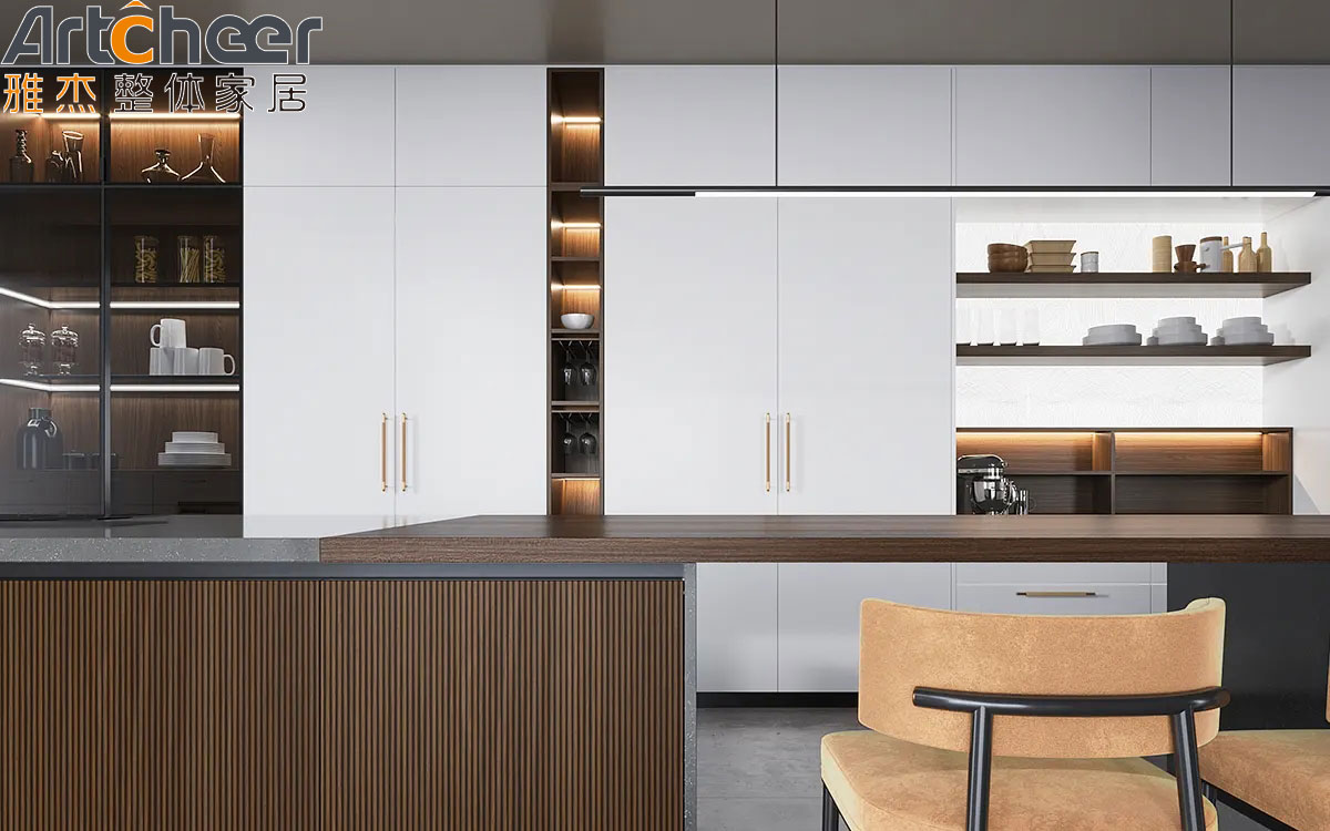 Italian Kitchen Cabinet Modern Design High End Lacquer and Laminated Finish