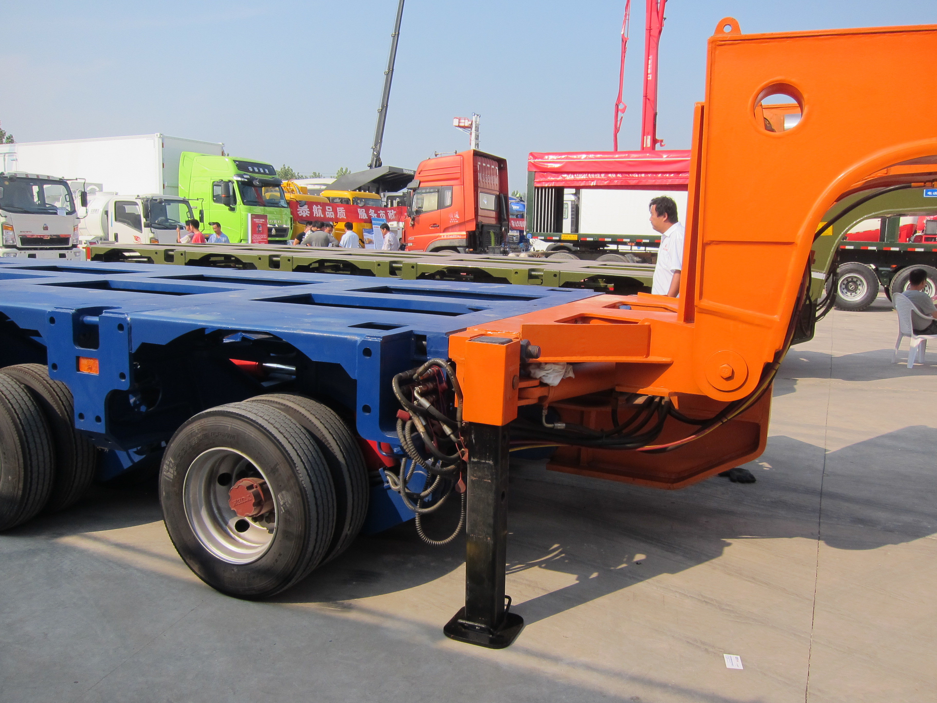 Semi-Trailer Self-Propelled Modular Transporter Trailer for Bridge Beam Transport