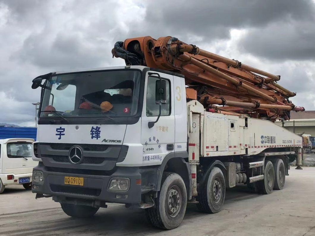 2013 Zoomlion 56m Concrete Pump Truck Pump for Sale at Good Original Condition Benz Truck