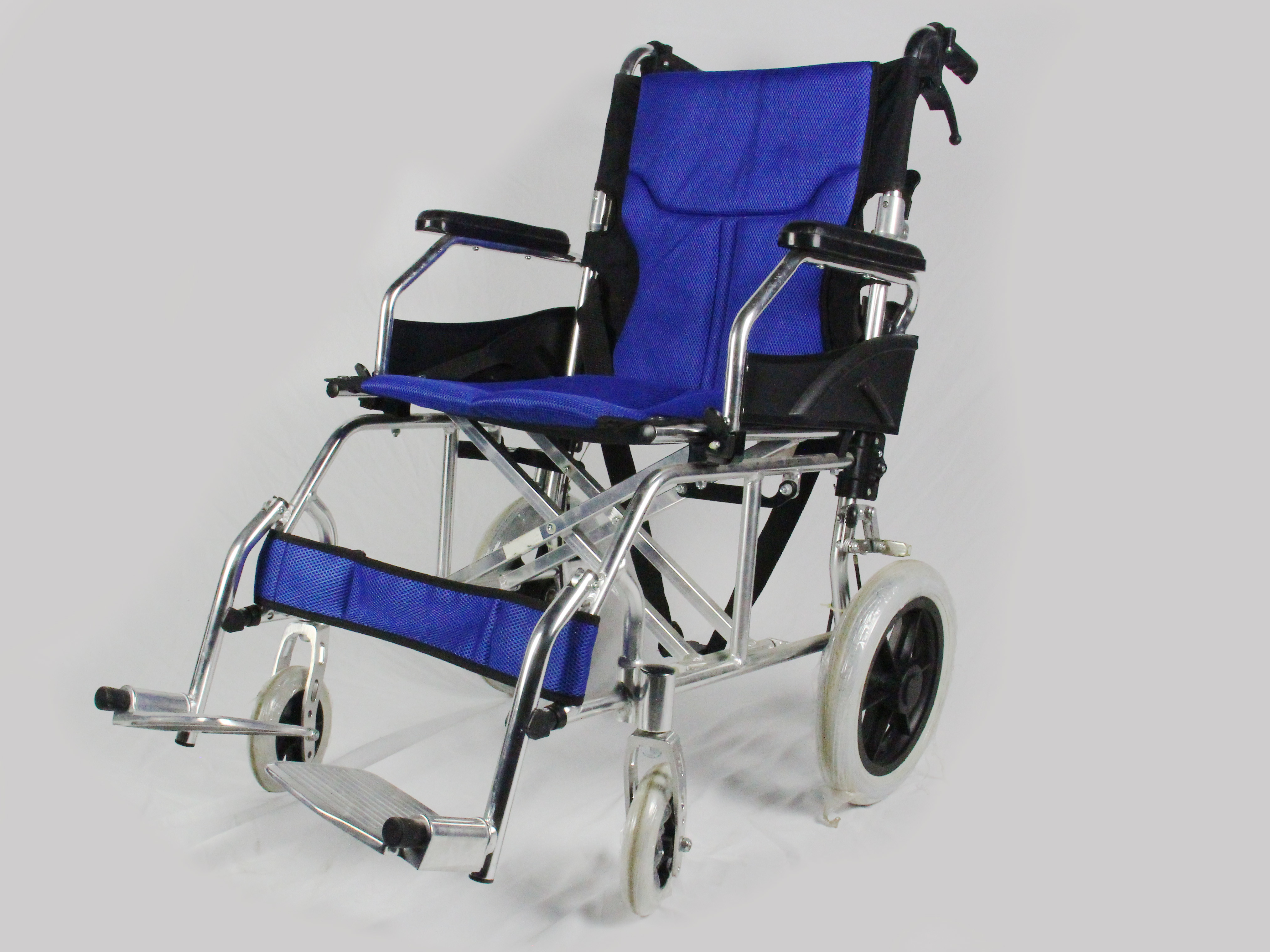 Compact Aluminum Lightweight Wheelchair Outdoor Use Easy Carry For Sale