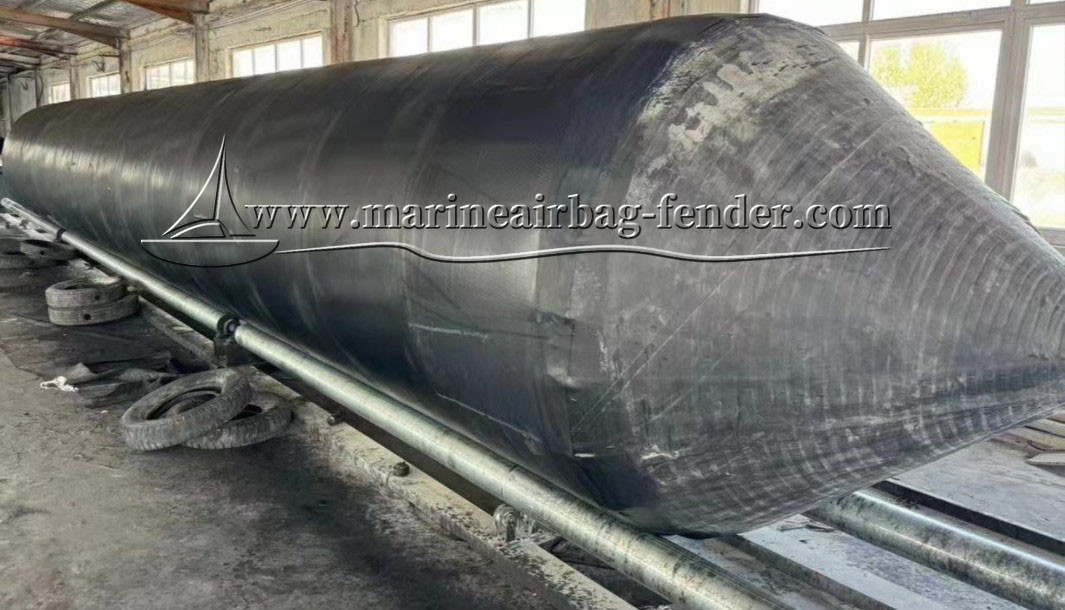 1.5m Diameter Vessel Ship Launching Airbag , Inflatable Marine Rubber Balloon