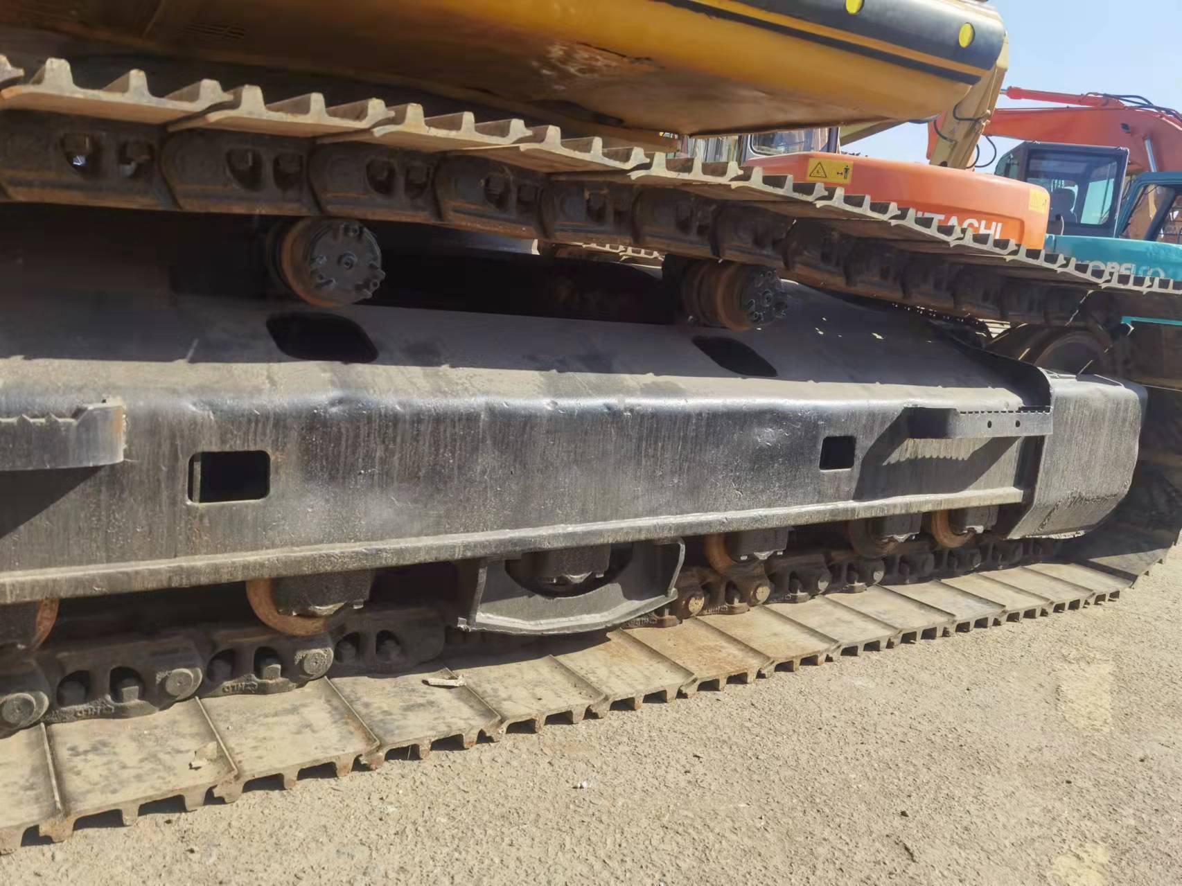 CAT Excavator 320D 1M Bucket Capacity 20T Operating Weight Low Working Hours