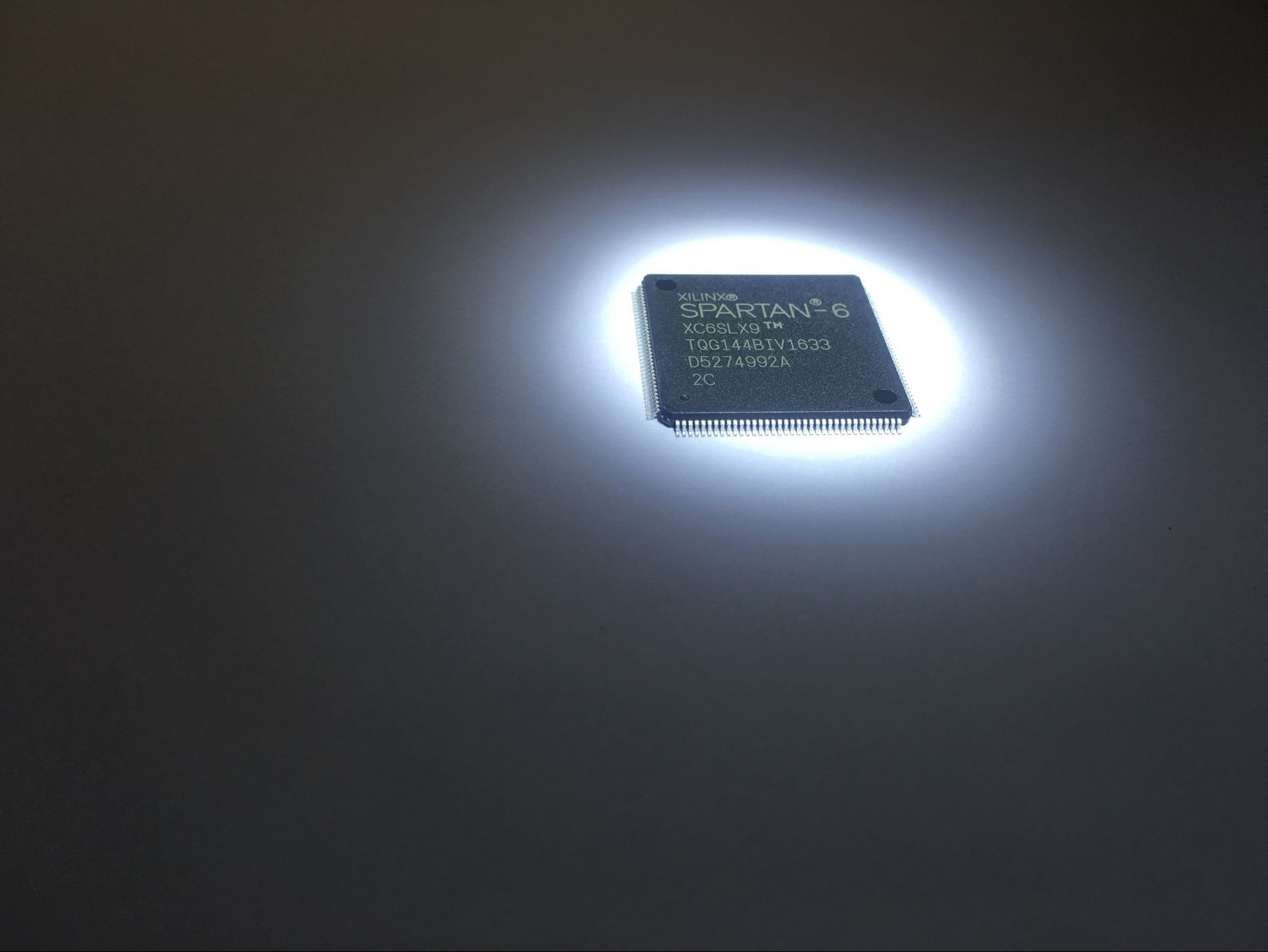 XC6SLX9-2TQG144C XC6SLX9 XILINX FPGA IC QFP XC6SLX9-2TQG144I