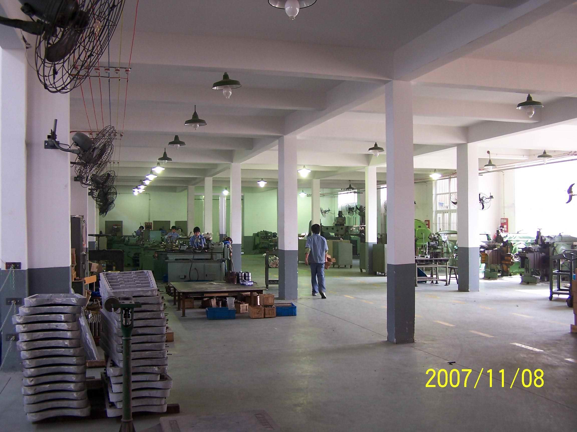Double Shoulder Collar Vertical Steam Ironing Equipment For Blazer Jacket Dress Different Kind Of Fabric