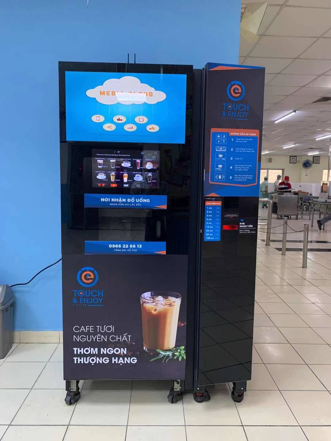 220VAC Automatic Tea Coffee Vending Machine With Ice Maker