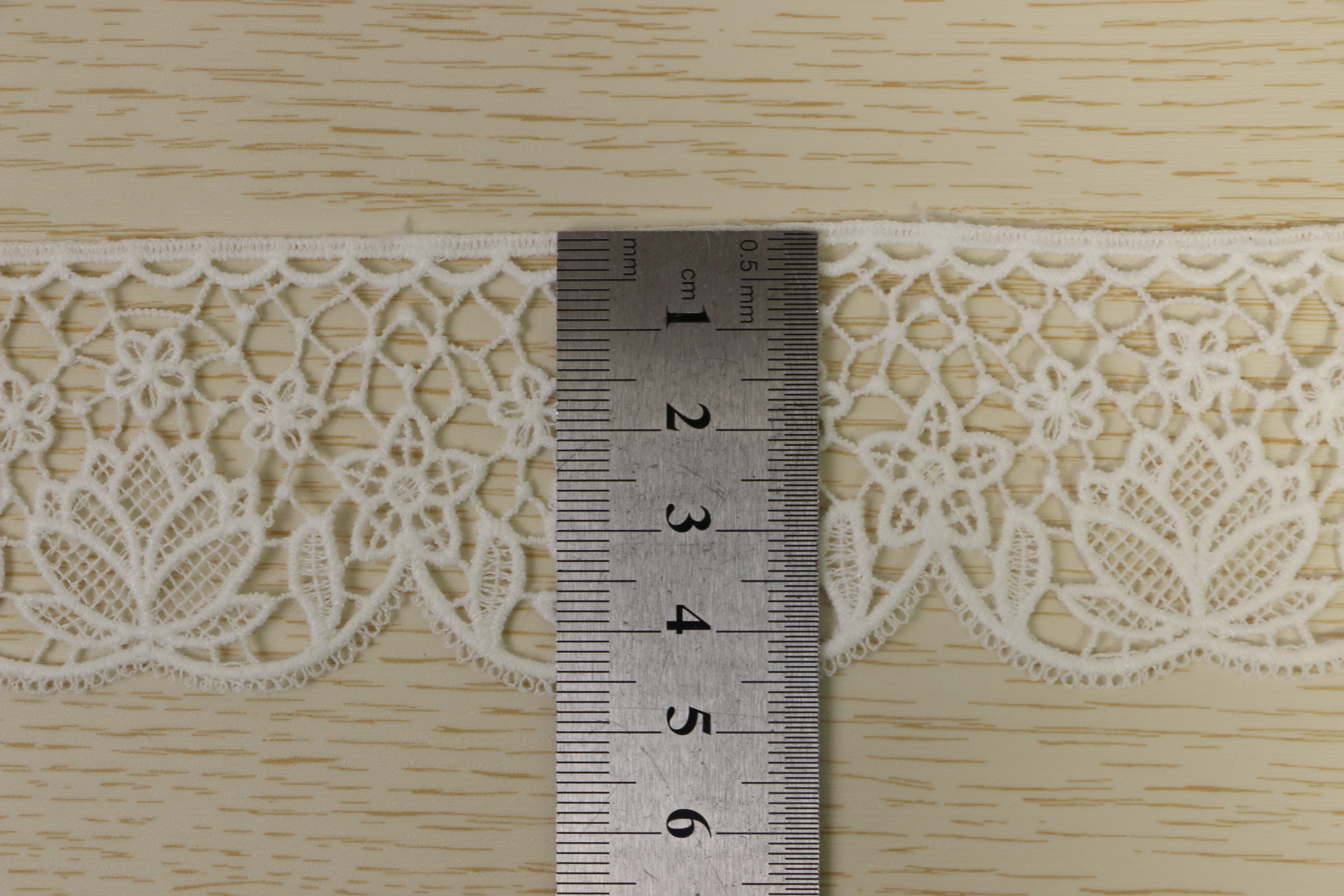 100% Polyester Decorative Chemical Lace Trim For Dressing And Bedding