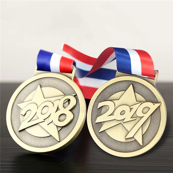1.8mm Marathon Sport Event Custom 3d Medals With Ribbon