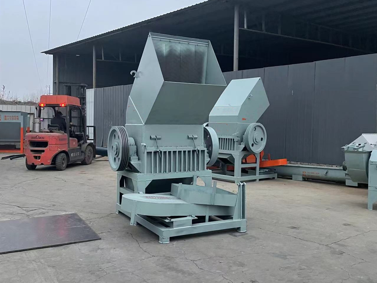 250kg/H Plastic Crushing Machine PP PS 7.5KW High Productivity
