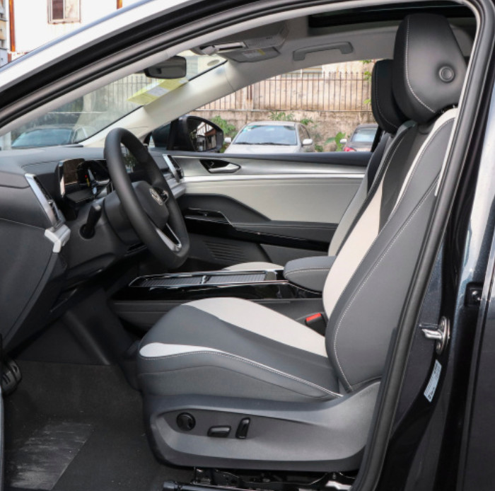 Volkswagen ID.6 CROZZ 2022 Long Endurance PURE+ Version 5 Door 7 Seats SUV