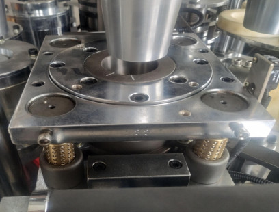 PLC Control Ice Cream Soup Salad Paper Bowl Equipment 2350*1250*1900mm