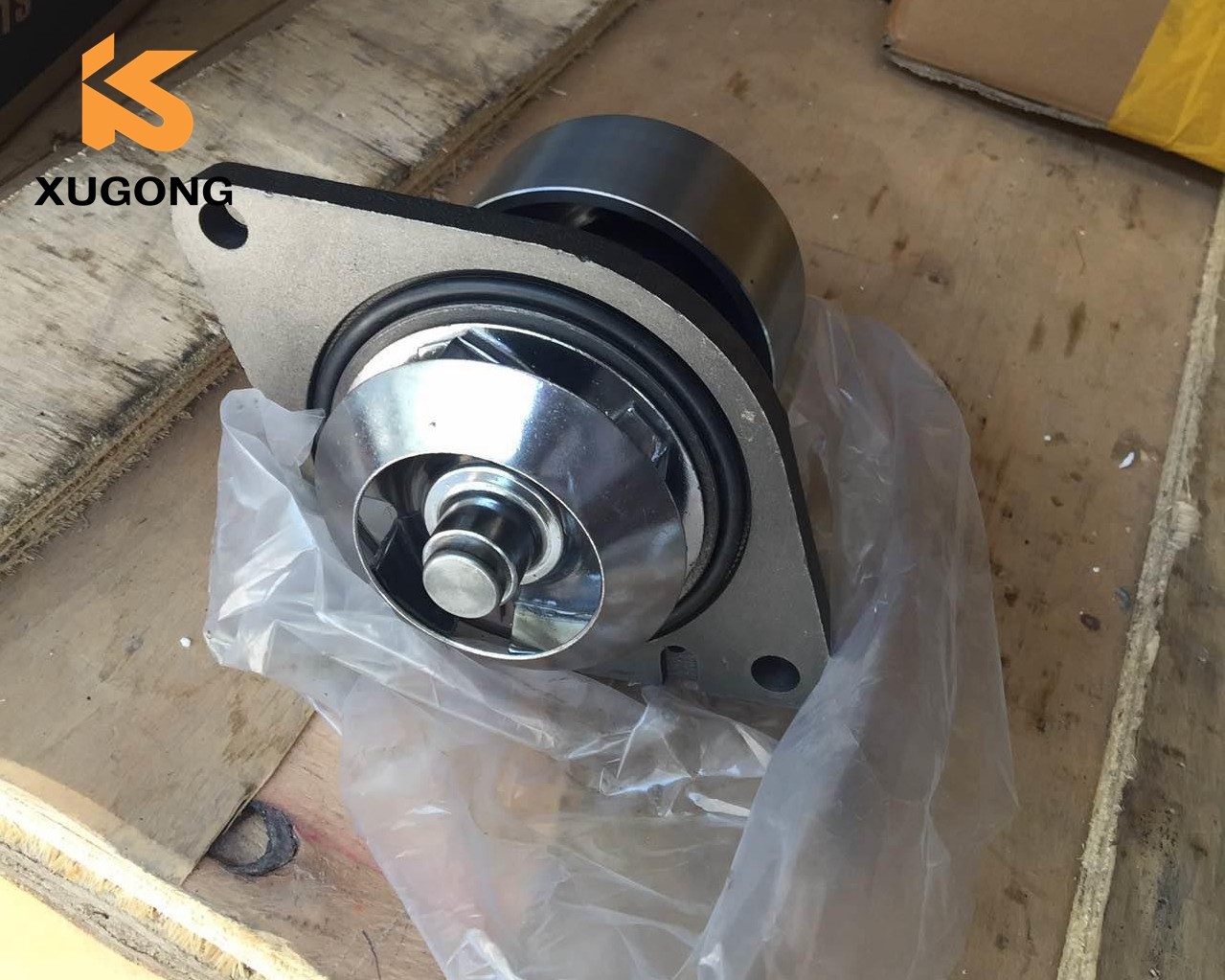 Low Noise High Efficence Water Pump 6735-61-1101 For Komatsu S6D102E Engine